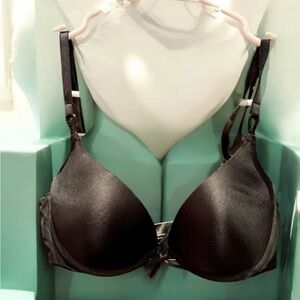 Victoria's Secret Sleek Black Bra 32C padded push up